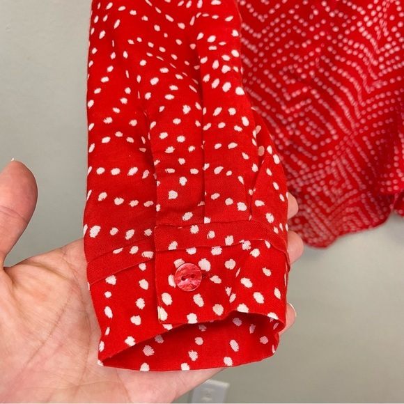 Diane Von Furstenberg Red Dotted Print Long Sleeve Button Up Blouse Size 4 - Picture 4 of 11